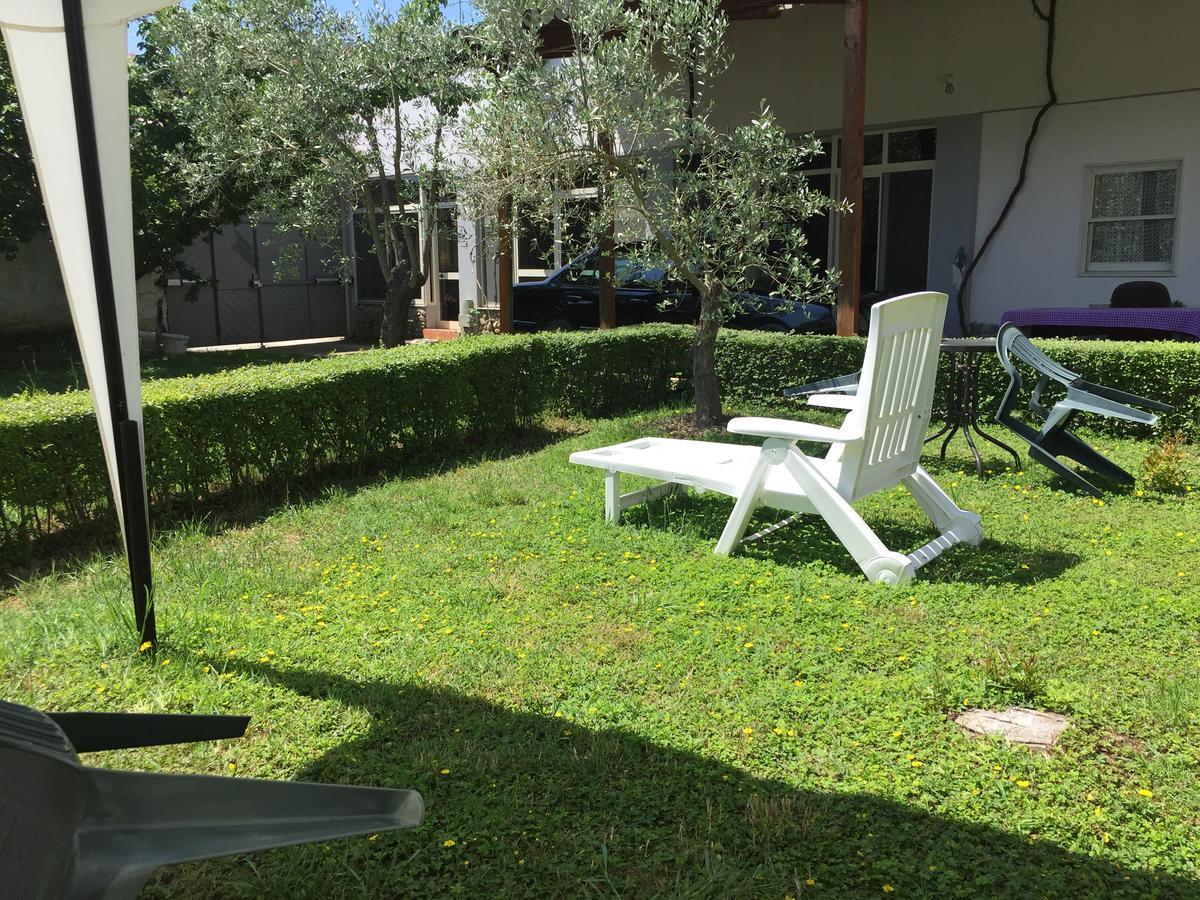 Villa Dede Nikolla Durrës Exteriör bild