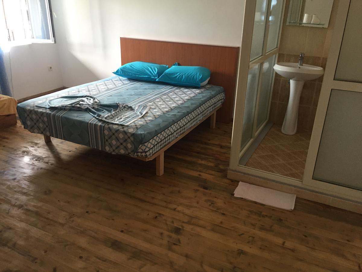 Villa Dede Nikolla Durrës Exteriör bild