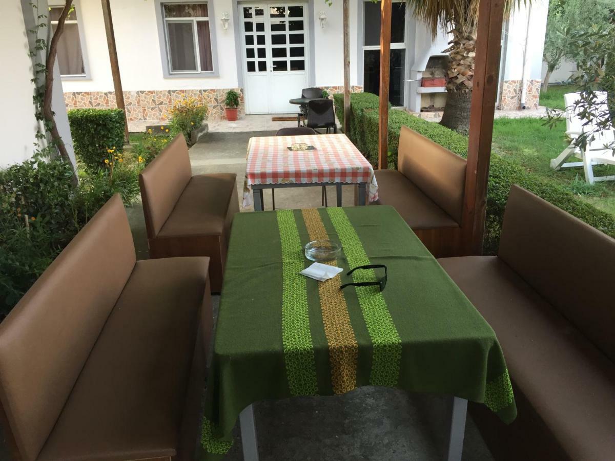 Villa Dede Nikolla Durrës Exteriör bild
