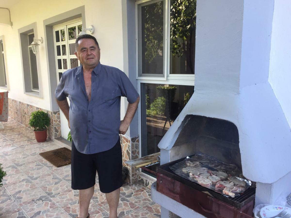 Villa Dede Nikolla Durrës Exteriör bild